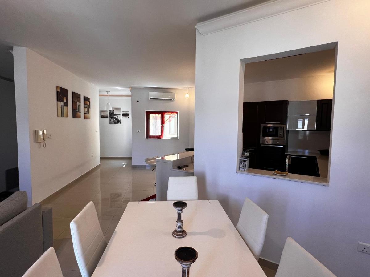 Superb 3 Bedroom Maisonette In Naxxar Extérieur photo